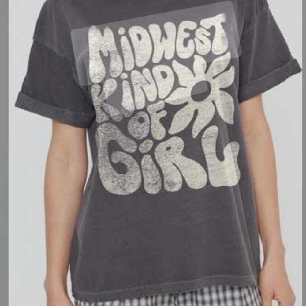 Girl Dangerous Gray Graphic "Midwest Kind Of Girl" Sz. M‎ T-Shirt w White Print